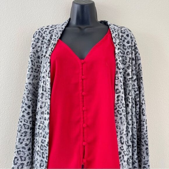 URBAN ROMANTICS RED BUTTON UP SHORT SLEEVE BLOUSE SIZE SMALL NWOT - Picture 3 of 6